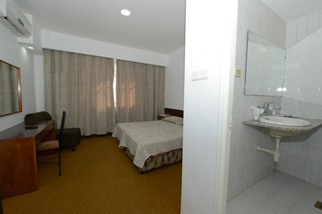 Rivoli Hotel Йерусалим Стая снимка