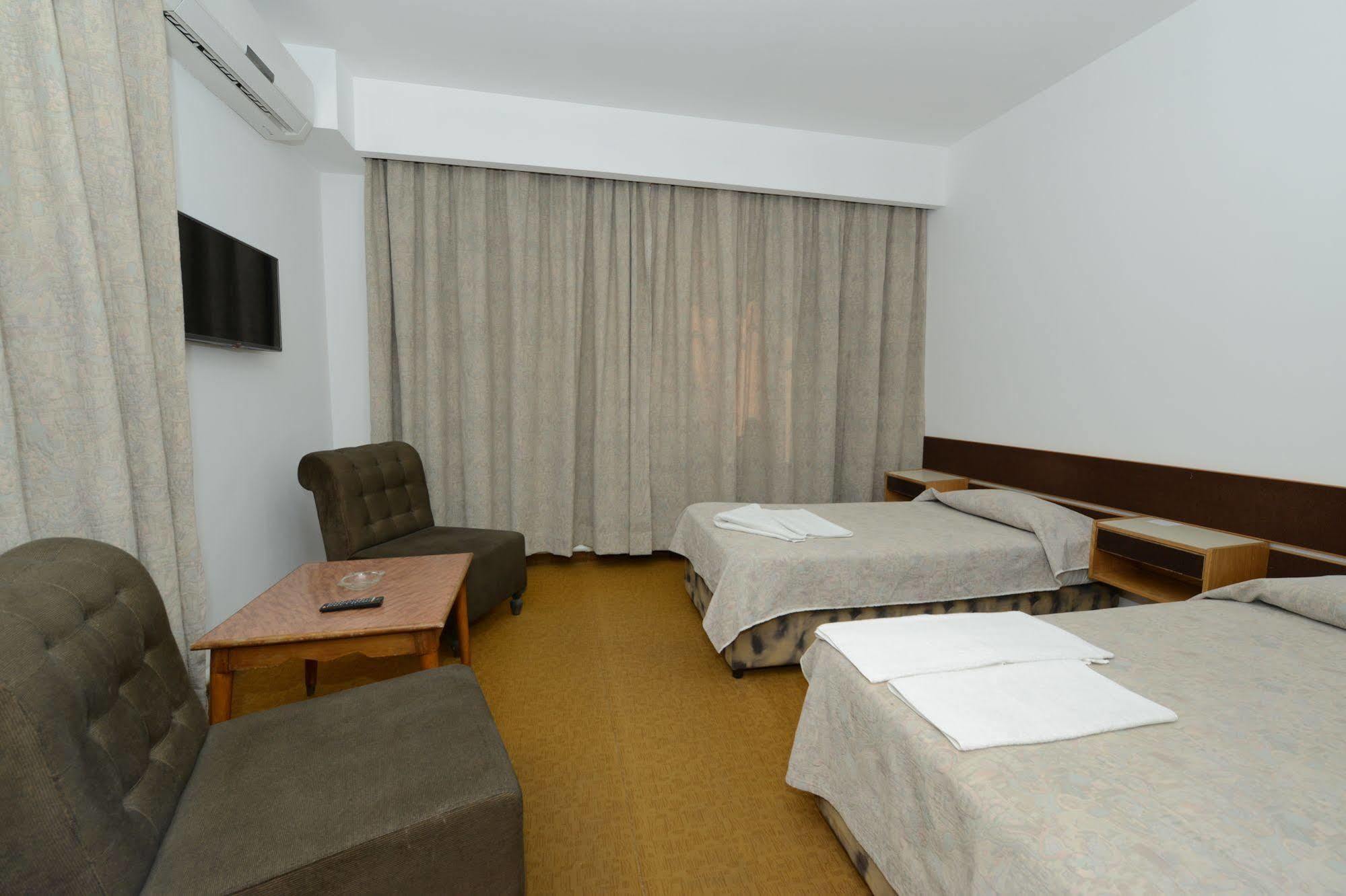 Rivoli Hotel Йерусалим Екстериор снимка